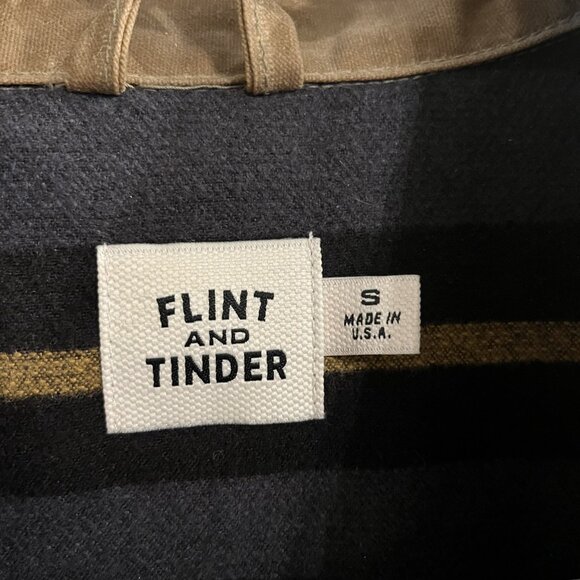 Flint and Tinder Flannel-Lined Waxed Trucker Jacket - Picture 3 of 6